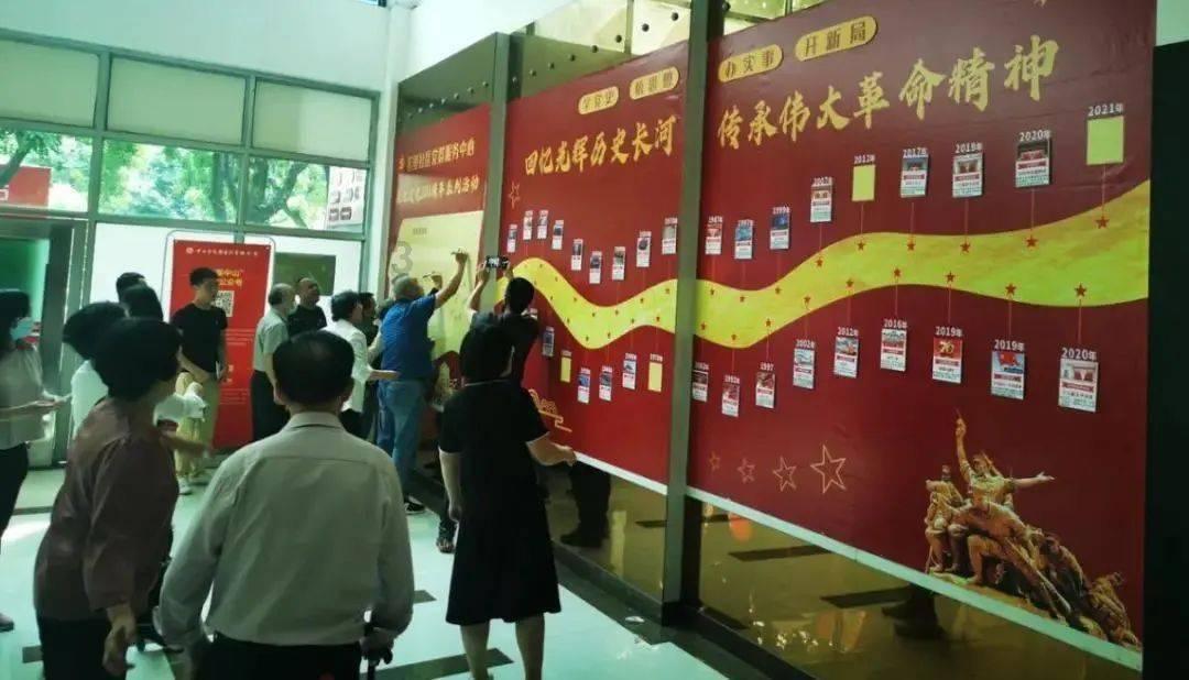 PZ20-DY114J型汽车减振零部件自动喷胶机装车发货啦